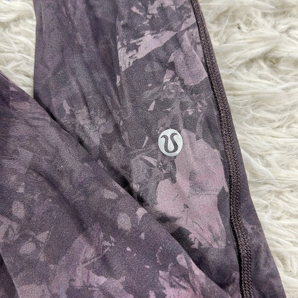 Lululemon Hug your Core Super High-Rise Tight 28" Rejuvenate Dark Chrome Multi - Picture 2 of 5